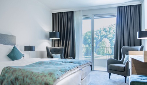 Superior Double Room, Balcony, Hill View