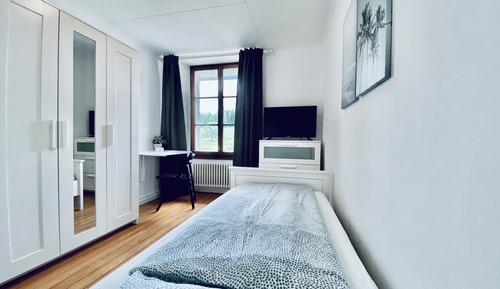 Einzelzimmer mit Allgemeinbad