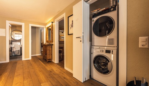 Luxury Condo, Mountain View