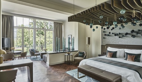 Deluxe Suite