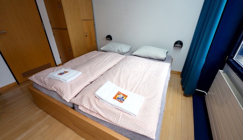 Single Room, Private Bathroom