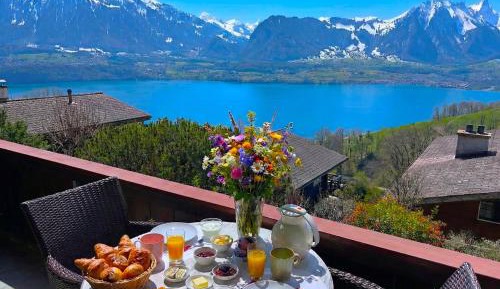 Apartment with Lake View