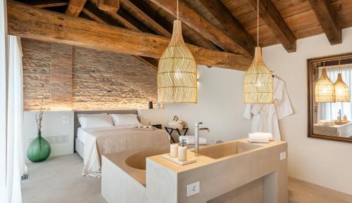 Deluxe Double Room with Castle View
