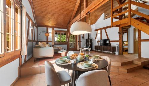 Three-Bedroom Apartment with Mountain View