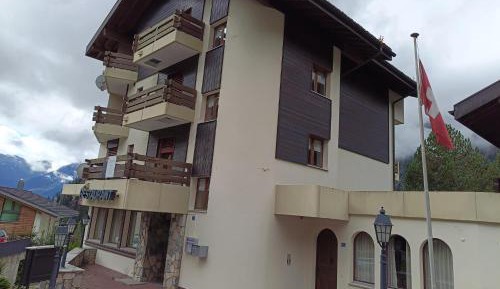 One-Bedroom Apartment with Balcony
