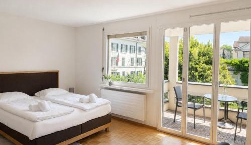 Studio Apartment with Balcony