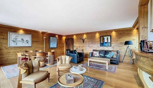 Three-Bedroom Premium Apartment with Balcony
