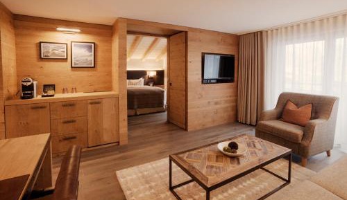 Signature Suite