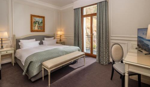Deluxe Double Room with Balcony and Lake View