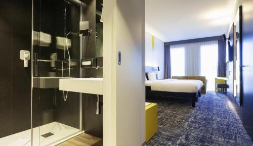 Standard Twin Room with Sofa