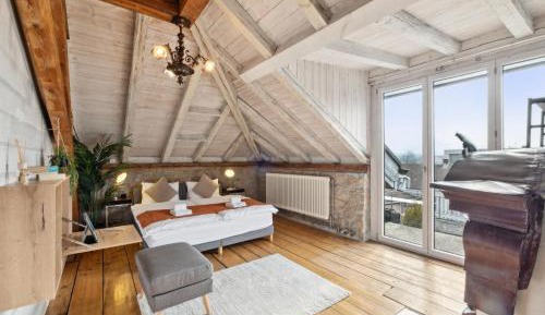 Double Room with Shared Bathroom