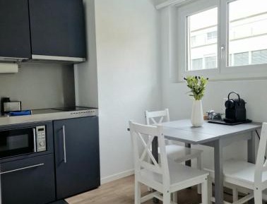 Family Apartment with Balcony