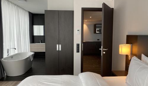 Business One Bedroom Apartment