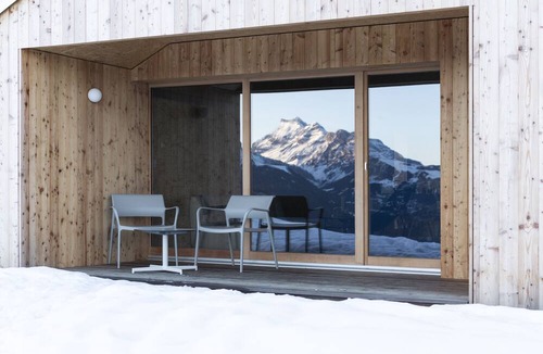 Monthey Hotel | Swisscabin