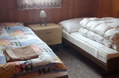 Ernen Apartment | Cosy chalet flat in Ernen