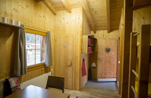 Muotathal Hotel | Hüttenhotel Husky Lodge