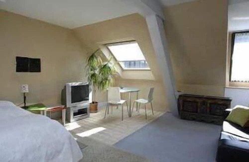 Biel Apartment | Gaestezimmer Plaenke