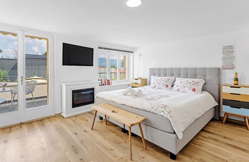 Meilen District Bed & Breakfast | HouseofHarmony