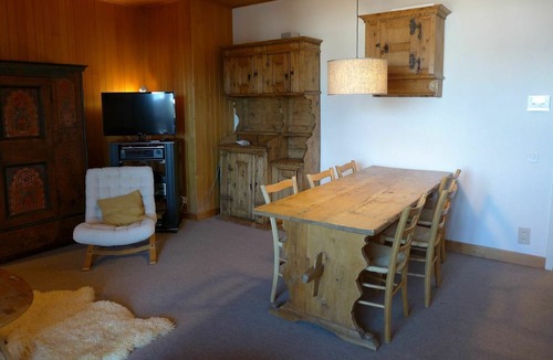 Villars-sur-Ollon Apartment | Cosy apartment for 6 guests with WIFI, TV, balcony, pets allowed and parking