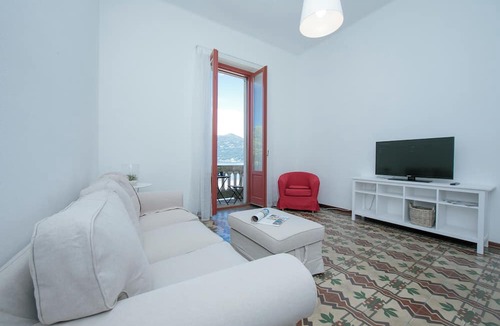 Luino Apartment | Residenza Oleandro Lake View Luino Center