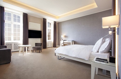 Cheserex Hotel | Château de Bonmont