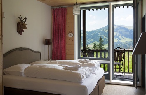 Oeschseite Cabin | Rinderberg Lodge