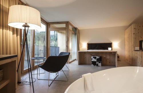 Engadin Scoul Hotel | Hotel Arnica Scuol - Adults only