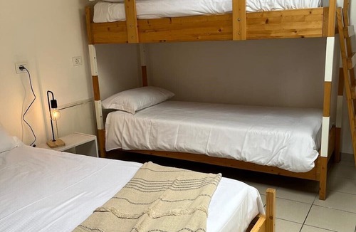 Laveno Hostel | Ostello Casa Rossa
