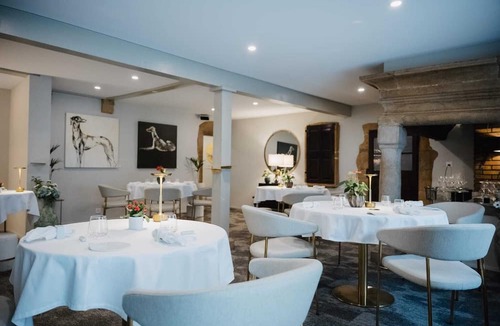 Hauterive House | Les Vieux toits