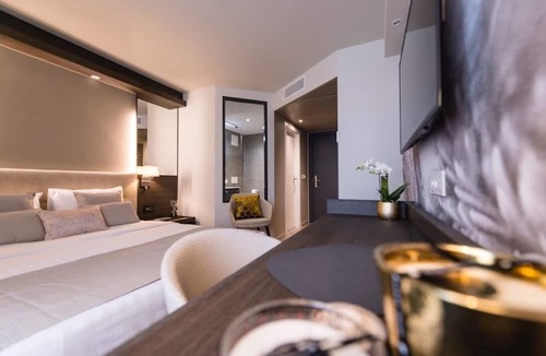 Nyon Hotel | Ambassador Boutique Hotel
