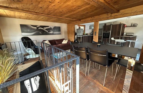 Saint-Luc Apartment | Chalet cosy rénové et charmant