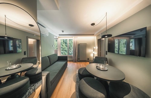 Unterseen Hotel | HOP Apartments & Suites