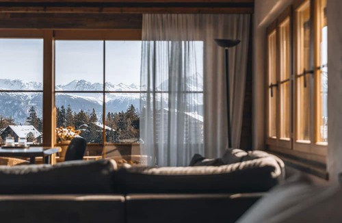 Lens Hotel | Hostellerie du Pas de L'Ours Relais et Chateaux