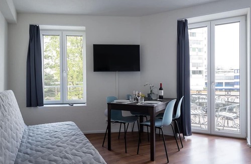 District 9 Apartment | Hitrental Altstetten Apartments
