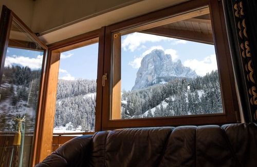 Santa Cristina Val Gardena House | La Tambra B&B Residence - central with Restaurant