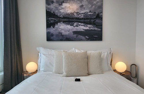 Zug Apartment | Park Tower City View Apartments