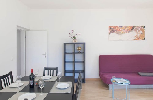 Seefeld Apartment | ZH Bellevue 3 - HITrental Seefeld Apartment