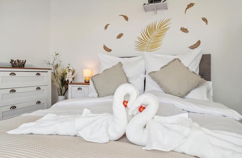 Brugg Apartment | ReMo l Business - Family l Aare view, near old town + terrace l Parking lot