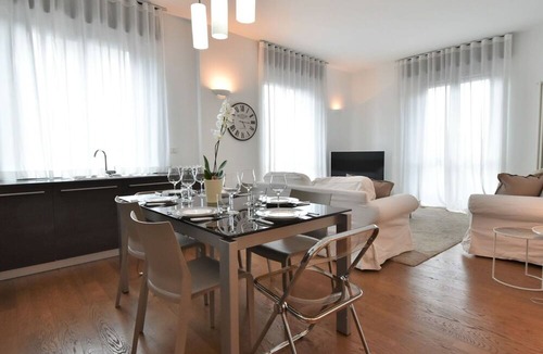 Porta Genova Apartment | Nice apartment for 6 people with A/C, WIFI, TV and balcony