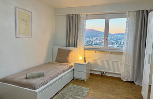 Nussbaumen Apartment | Skyline Retreat in zentrum Baden Swissholidays
