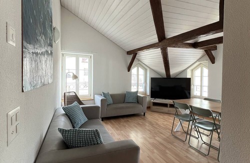 Unterseen Apartment | Nimbuzzz Apartments