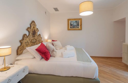 San Fermo della Battaglia Apartment | Luxury Apartments in Villa Cardinal Ciceri by Rent all Como