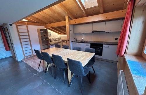Zweisimmen Nr Gstaad Apartment | Alpenchalet Weidhaus