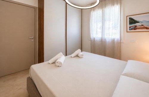 Plassi Apartment | Lake Iseo Infinity View