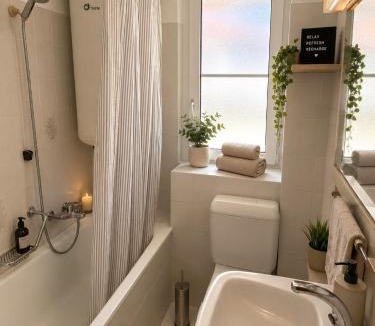 Fribourg Apartment | Room near the train station with large kitchen