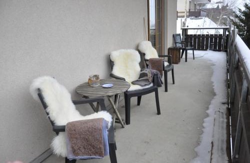 Krattigen Bed & Breakfast | B & B Bergblick