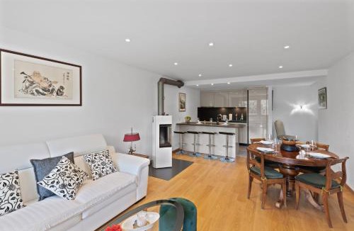 Lens Apartment | Appartement rénové, grand balcon, 10min des pistes