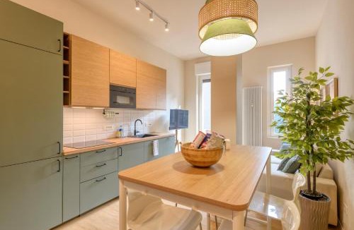 Fiera Apartment | Giro 52 - 2 bedroom Apartament, close to San Siro, Fiera and 10 min metro to Duomo