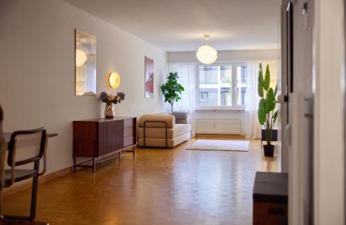 St. Johann Apartment | Vintage Apartment with Baselcard