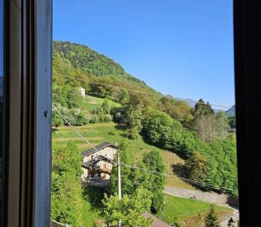 Averara Apartment | Casa Nonna Maria - Panoramic mountain view Borgo Storico Costa Picamei